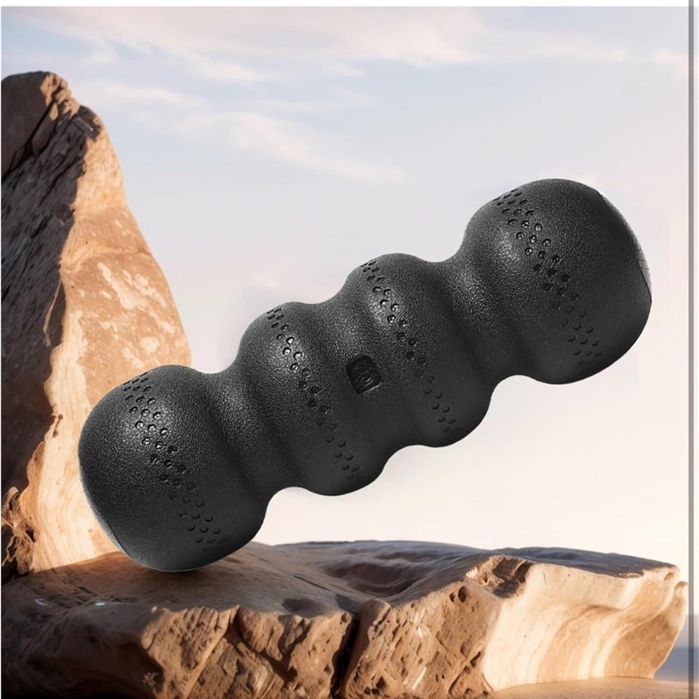 Black Textured Wavy Foam Roller